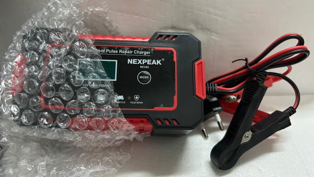 Nexpeak intelligent pulse repair battery charger 12V